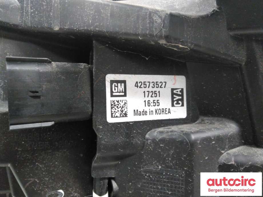 Frontlykt venstre halogen til Opel Ampera-e 2017-->> (Type II)  (OPEL|42573527|)
