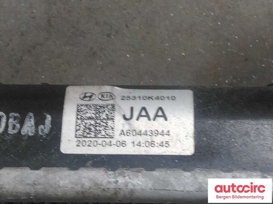 Radiator (automat gir) til Hyundai Kona 2017-2021 (Type I, Fase 1)  (HYUNDAI|25310K 4010|)