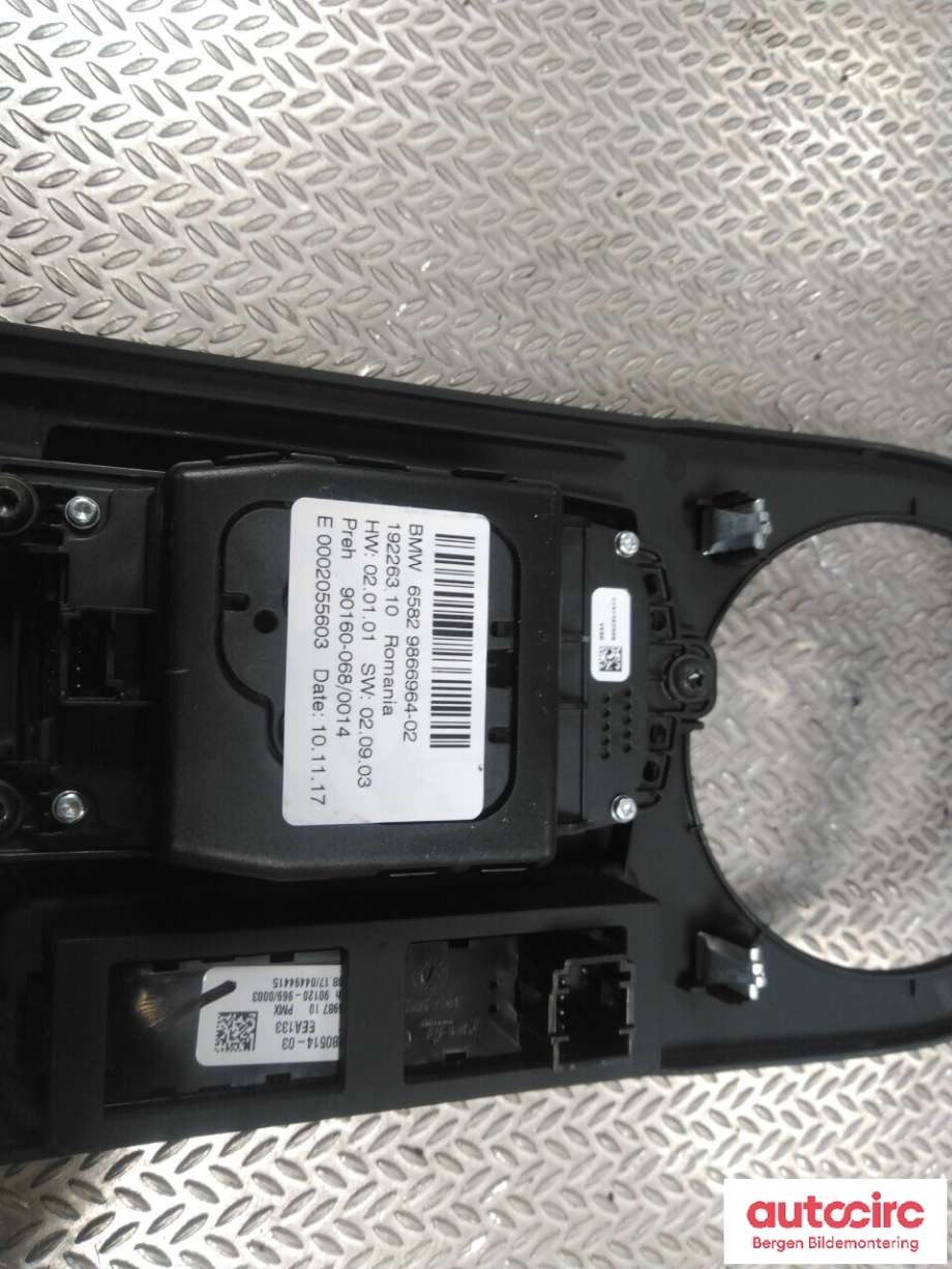 Diverse deler til BMW i3 2013-2022 (BMW|61 31 5 A0A 3F7|)