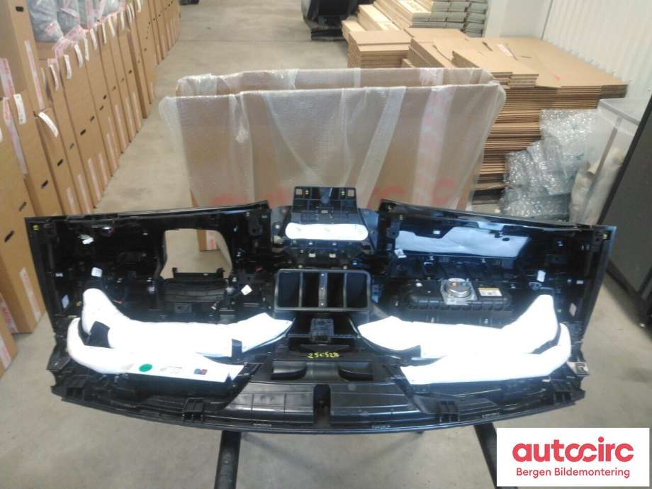 Dashbord til Volvo EX30 2023-->>  (VOLVO|80009910|80020896|80005397)