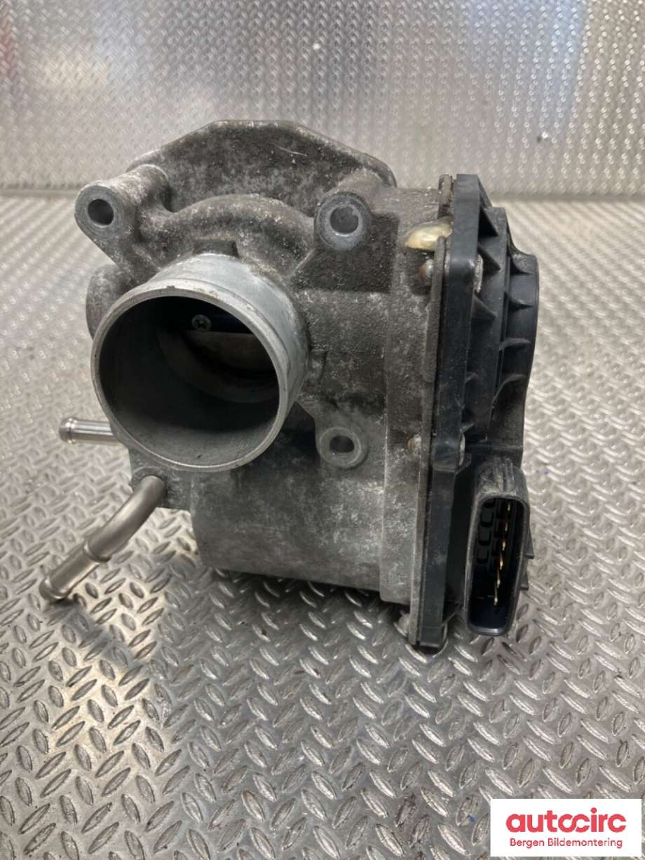 Spjeldhus til Toyota iQ 2009-2014 (TOYOTA|2203040010||22030-40010)