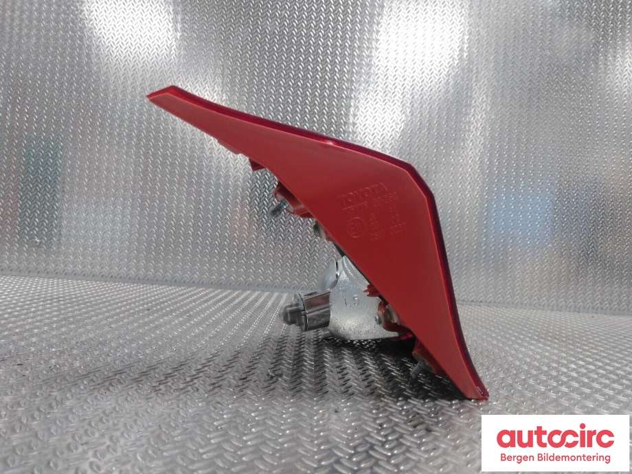 Baklykt venstre indre til Toyota Auris 2013-2015 (Type II, Fase 1)  (TOYOTA|8159102450|)