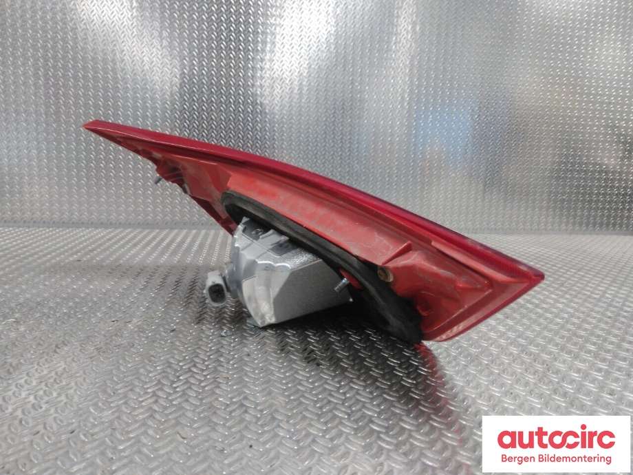 Baklykt høyre indre til Toyota Auris 2013-2015 (Type II, Fase 1)  (TOYOTA|8158102460|)