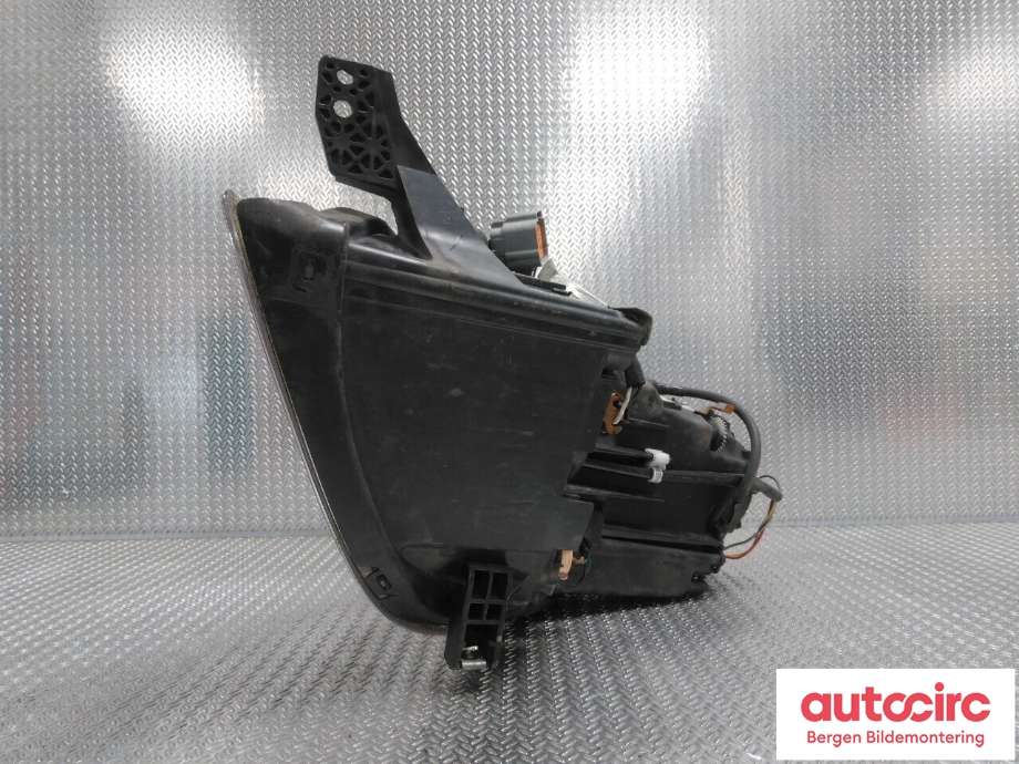 Frontlykt høyre halogen til Peugeot iOn 2011-2020  (PEUGEOT|6206 W9|)