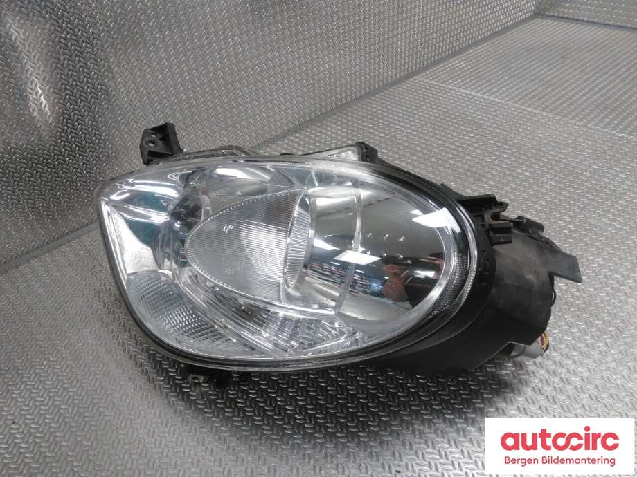 Frontlykt venstre halogen til Peugeot iOn 2011-2020  (PEUGEOT|6208 W9|)