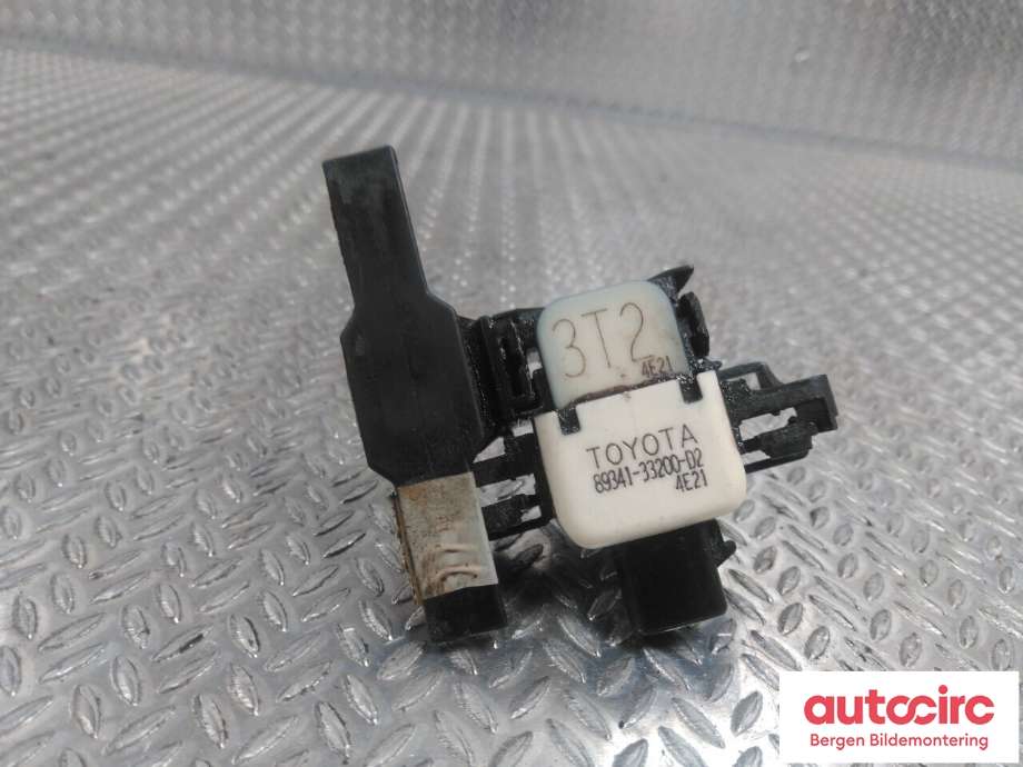 Parkeringssensor foran til Lexus CT 2010-2020  (LEXUS|8934133200D2|)