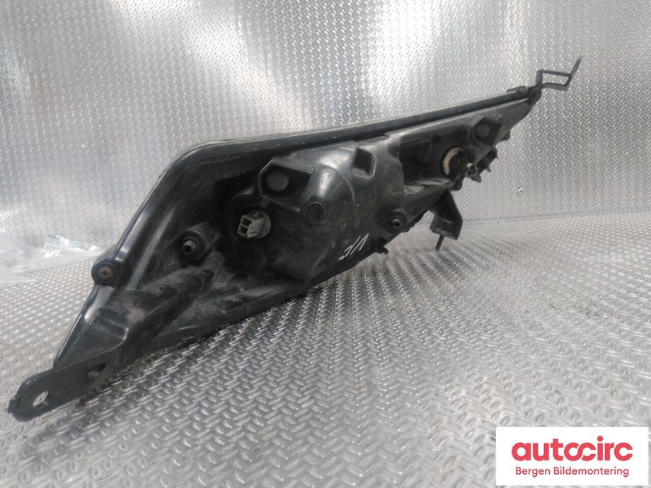 Frontlykt venstre halogen til Nissan Juke 2010-2014 (Fase 1)  (NISSAN|261251KL0C|)