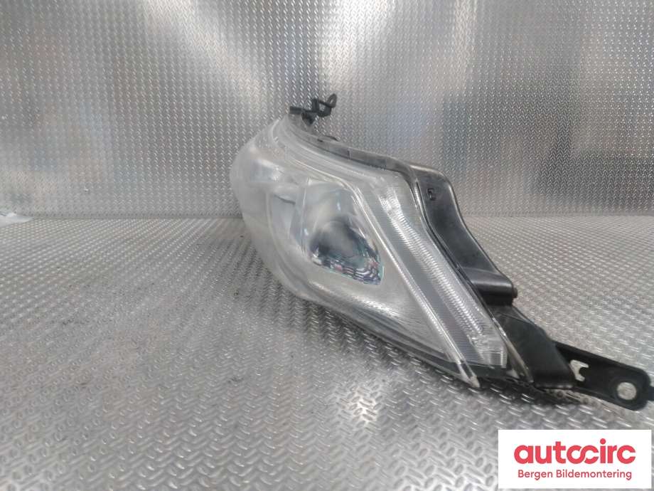 Frontlykt venstre halogen til Nissan Juke 2010-2014 (Fase 1)  (NISSAN|261251KL0C|)