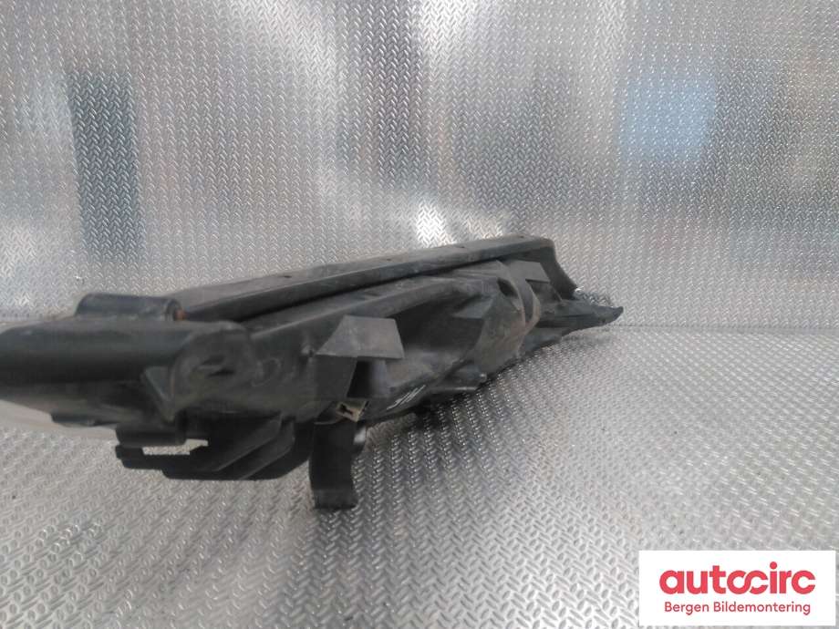 Frontlykt høyre halogen til Nissan Juke 2010-2014 (Fase 1)  (NISSAN|261201KL0C|)