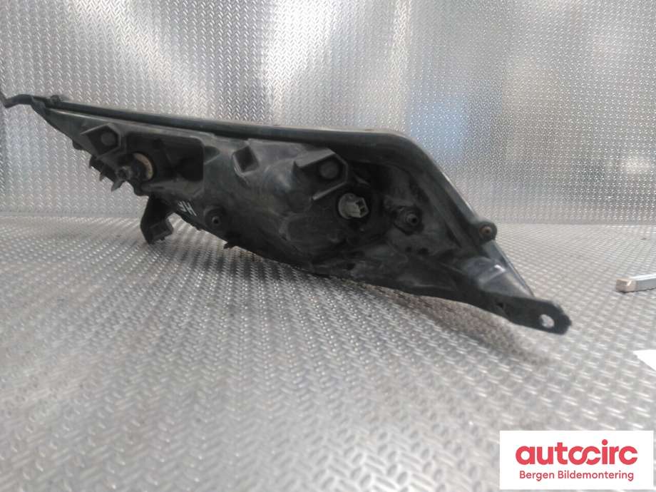 Frontlykt høyre halogen til Nissan Juke 2010-2014 (Fase 1)  (NISSAN|261201KL0C|)