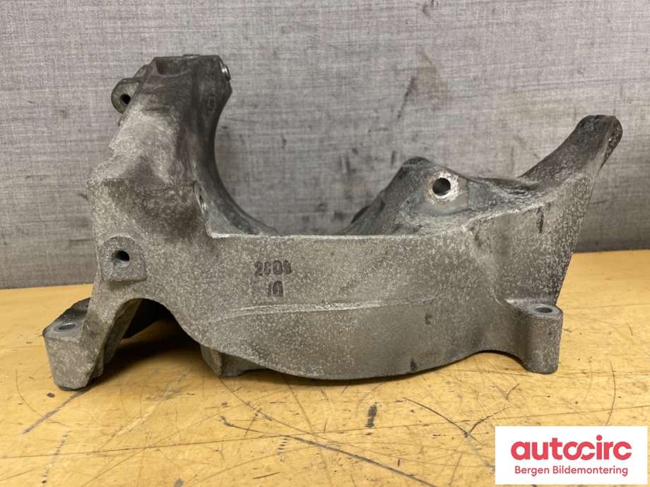 Dynamobrakett til BMW X3 2007-2010 (Fase 2) (E83) (E83) (BMW|11 16 7 802 639|)