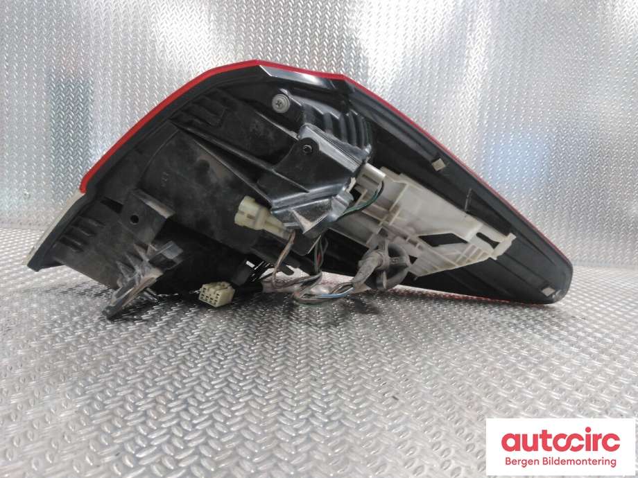 Baklykt venstre til Subaru Outback 2009-2014 (Type IV)  (SUBARU|84912AJ100|)