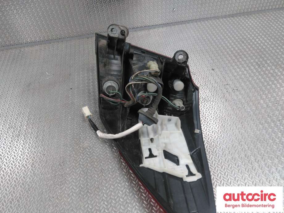 Baklykt venstre til Subaru Outback 2009-2014 (Type IV)  (SUBARU|84912AJ100|)