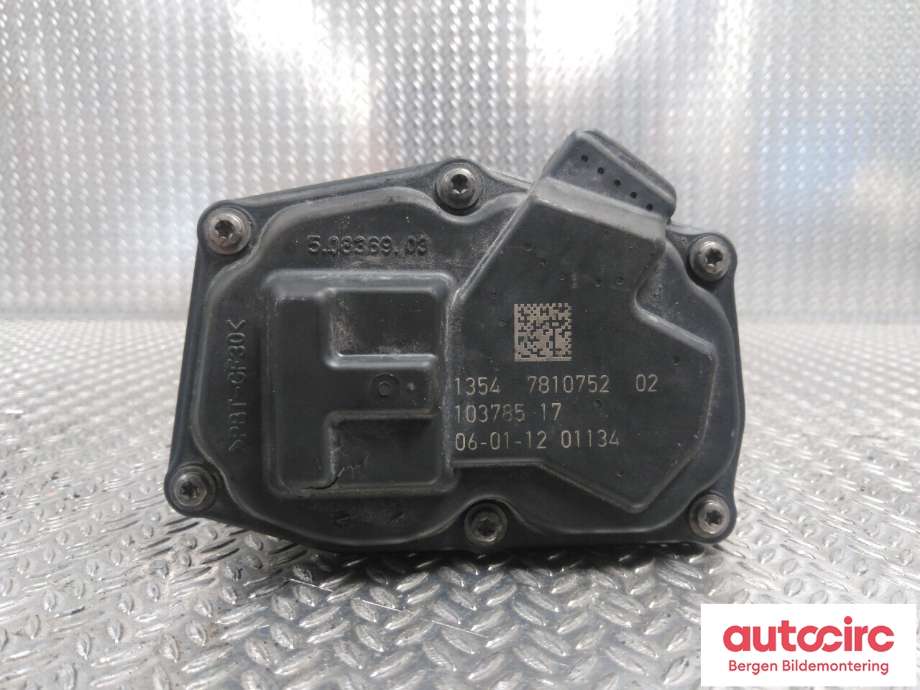 Spjeldhus til BMW 3-Serie 2005-2011 (E90/E91/E92/E93) (E90/E91/E92/E93) (BMW|13 54 7 810 752|)