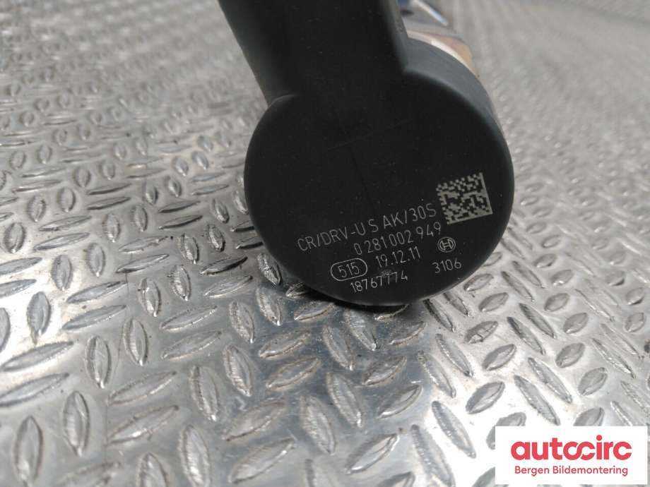 Dyseskinne (fuelrail) til BMW 3-Serie 2005-2011 (E90/E91/E92/E93) (E90/E91/E92/E93) (BMW|13 53 7 800 601|)