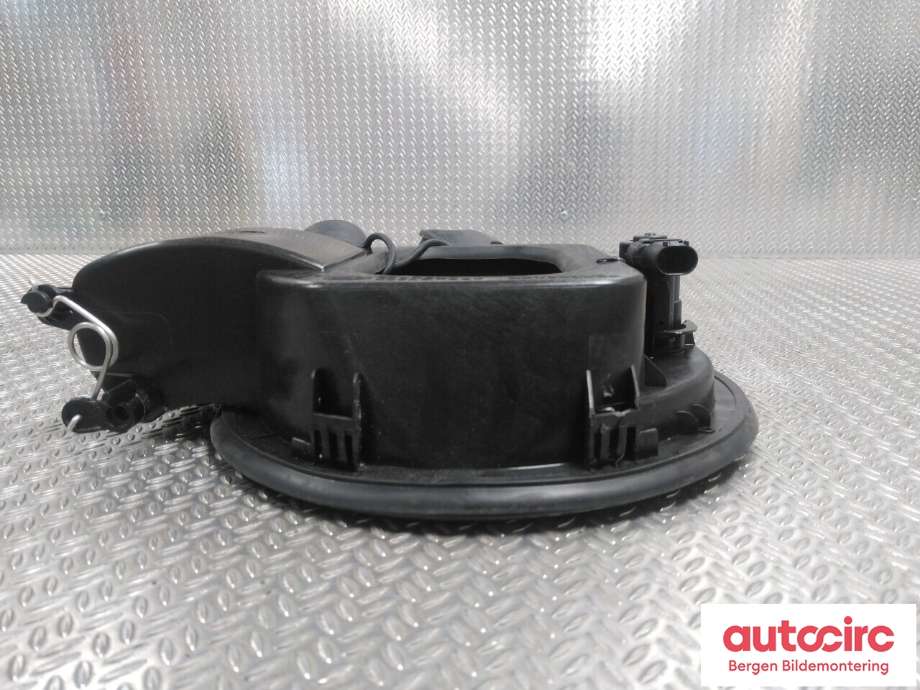 Batterilader inntak/luke til BYD Tang 2020-->> (BYD||13243479-00|STHA-5401843A)