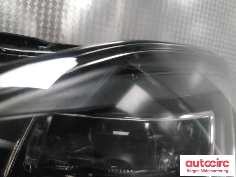 Frontlykt venstre halogen til Jaguar I-PACE 2018-->>  (J9D3-13W030-EA|)