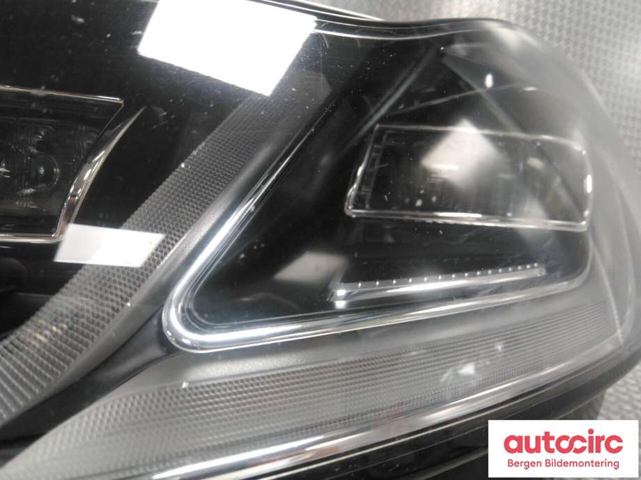 Frontlykt venstre halogen til Jaguar I-PACE 2018-->>  (J9D3-13W030-EA|)