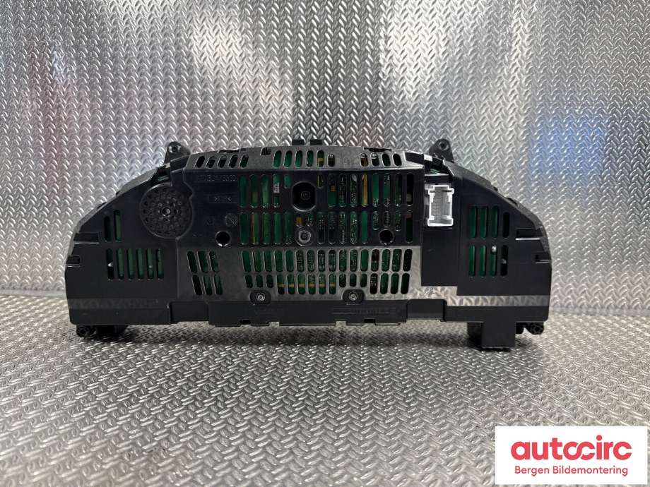 Instrumentpanel til Mercedes C-Klasse 2011-2014 (Fase 2) (W204) (W204) (MERCEDES|A 204 900 41 08|)