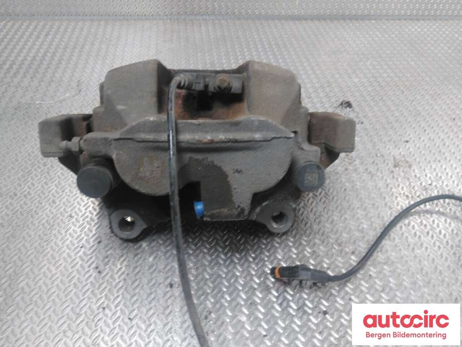 Bremsecaliper høyre foran til Mercedes GLE 2015-2018 (Fase 2) (W166) (W166) (MERCEDES|A 166 421 04 81|)