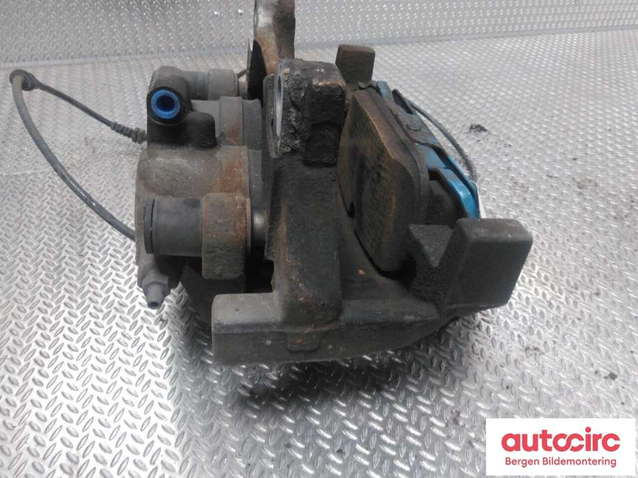 Bremsecaliper høyre foran til Mercedes GLE 2015-2018 (Fase 2) (W166) (W166) (MERCEDES|A 166 421 04 81|)