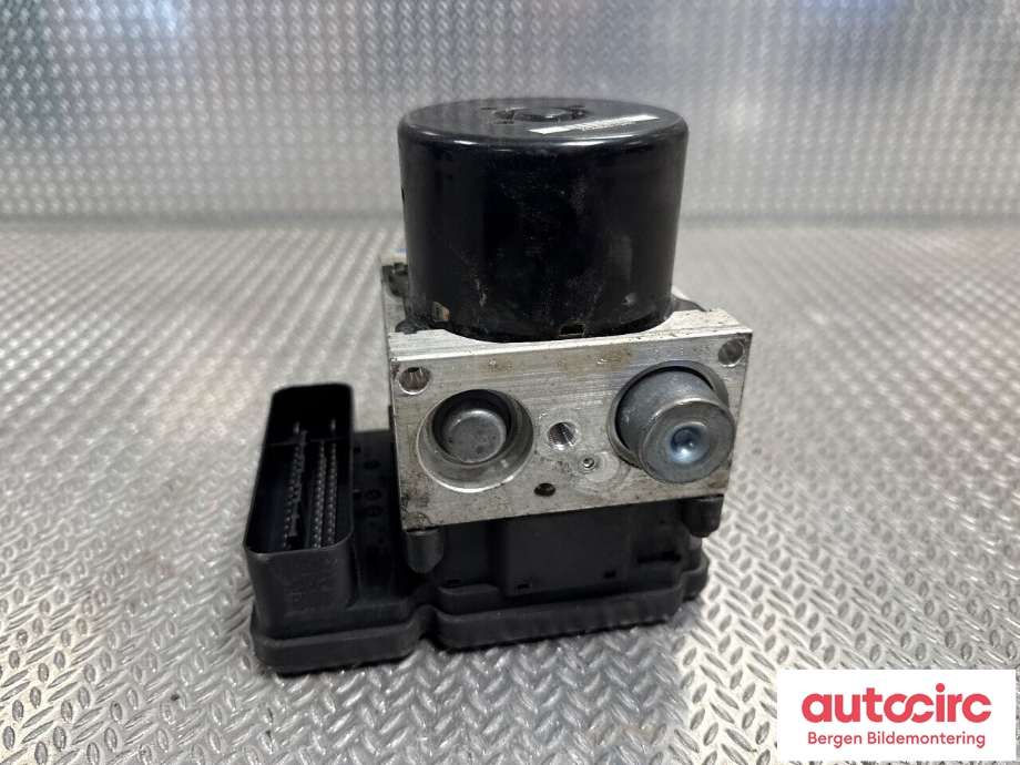 ABS sentral til Mercedes C-Klasse 2011-2014 (Fase 2) (W204) (W204) (MERCEDES|A 172 431 44 12|)