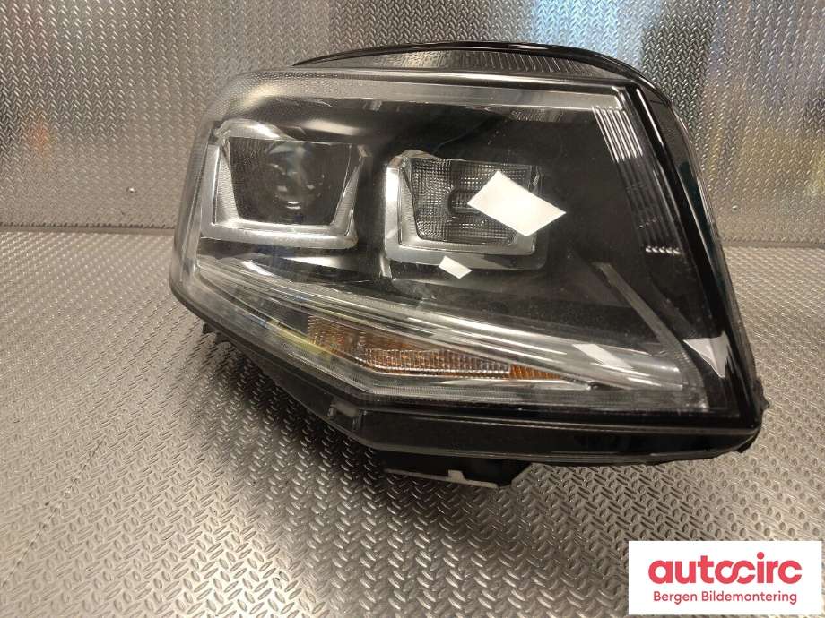 Frontlykt høyre halogen til VW Caddy 2015-2020 (Type III, Fase 3)  (VOLKSWAGEN|)