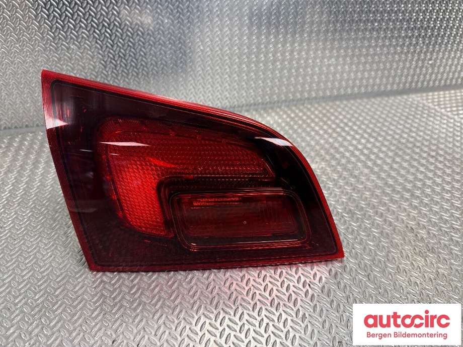 Baklykt venstre indre til Opel Astra J 2010-2015 (OPEL|13314054|)