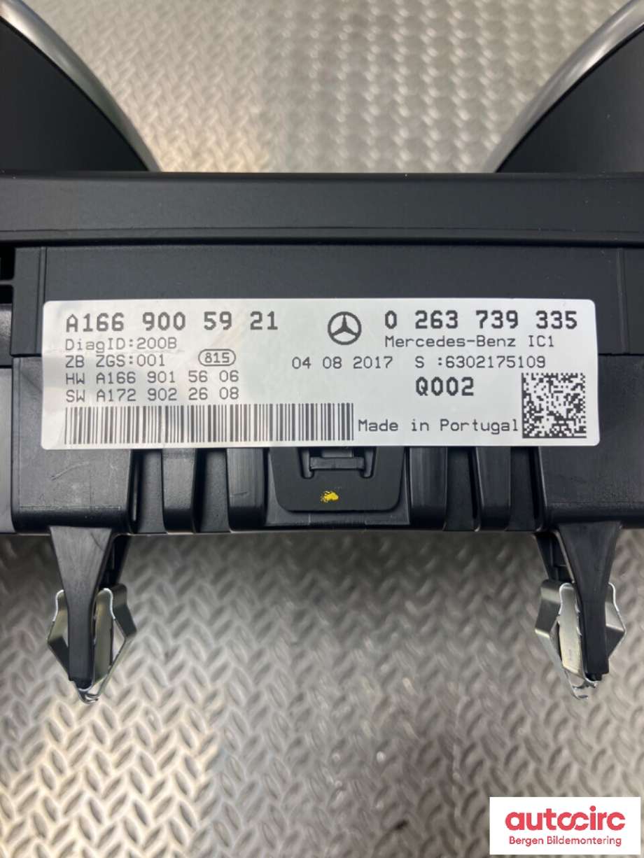 Speedometer til Mercedes GLE 2015-2018 (Fase 2) (W166) (W166) (MERCEDES|A 166 900 13 22|A 166 900 59 21|)