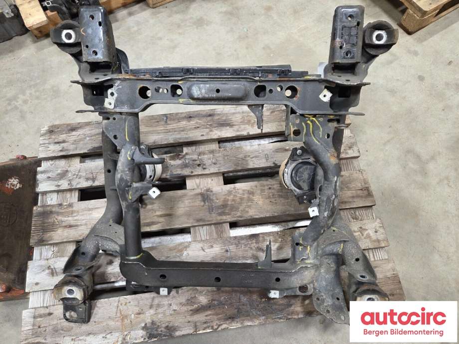 Diverse deler til Mercedes GLE 2015-2018 (Fase 2) (W166) (W166) (MERCEDES|A 166 330 23 00|)