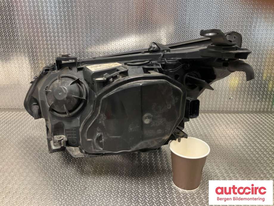 Frontlykt høyre halogen til BMW 5-Serie 2003-2010 (E60/E61) (E60/E61) (BMW|63 12 7 177 752|)