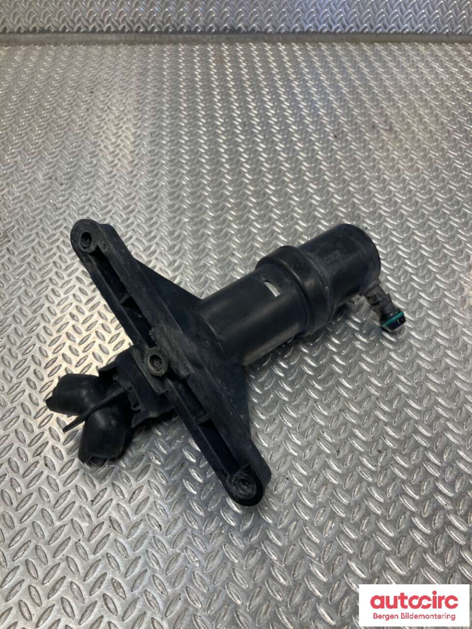 Spylertank foran til BMW 5-Serie 2003-2010 (E60/E61) (E60/E61) (BMW|67 12 8 377 430|)