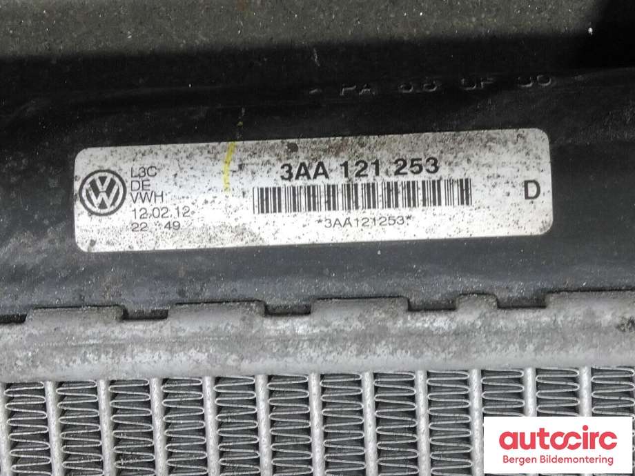 Radiator (manuell gir) til VW Passat 2011-2015 (B7) (B7) (VOLKSWAGEN|1K0 121 251 DM|)