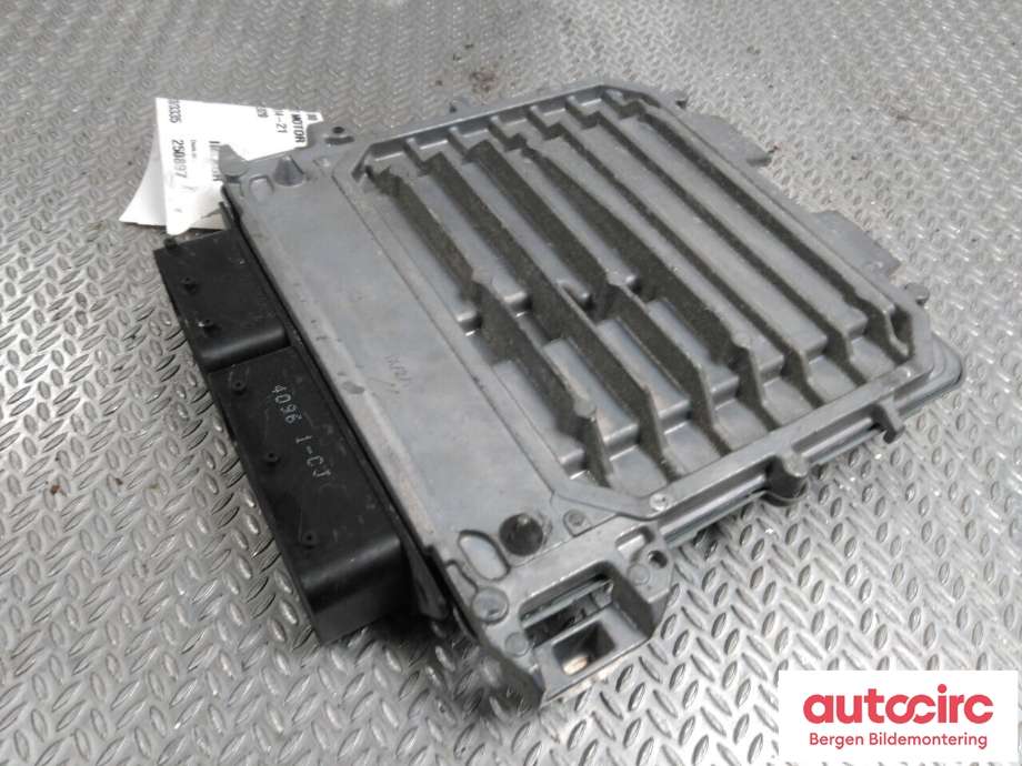 Styreenhet motor til Mercedes C-Klasse 2014-2018 (Fase 1) (W205) (W205) (MERCEDES|A 274 900 08 00|)