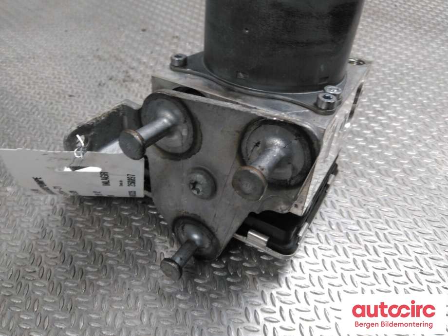 ABS sentral til Mercedes C-Klasse 2014-2018 (Fase 1) (W205) (W205) (MERCEDES|A 253 431 15 00|A 253 431 09 12|)