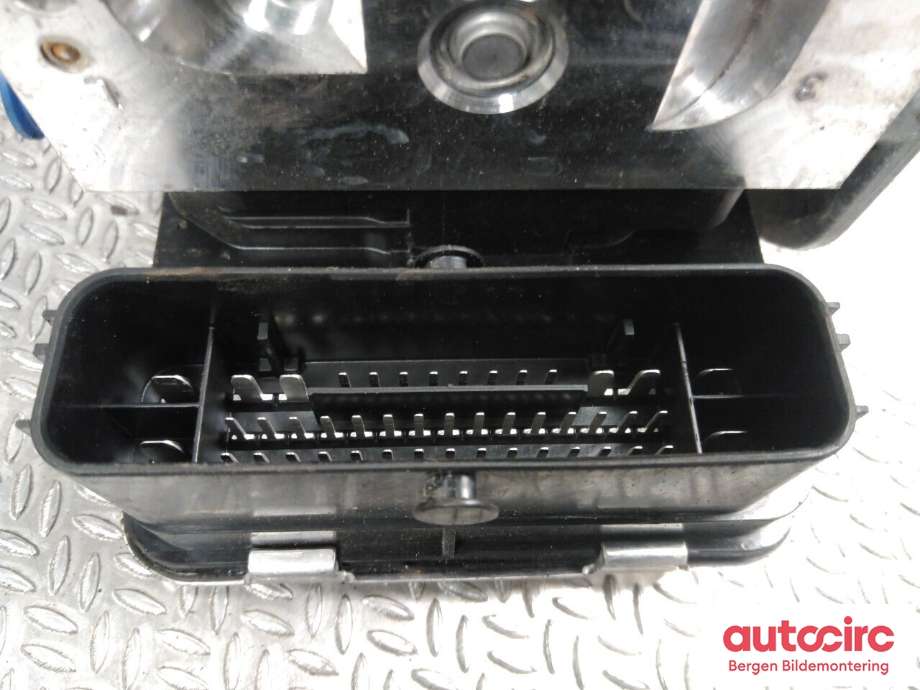 ABS sentral til Mercedes C-Klasse 2014-2018 (Fase 1) (W205) (W205) (MERCEDES|A 253 431 15 00|A 253 431 09 12|)