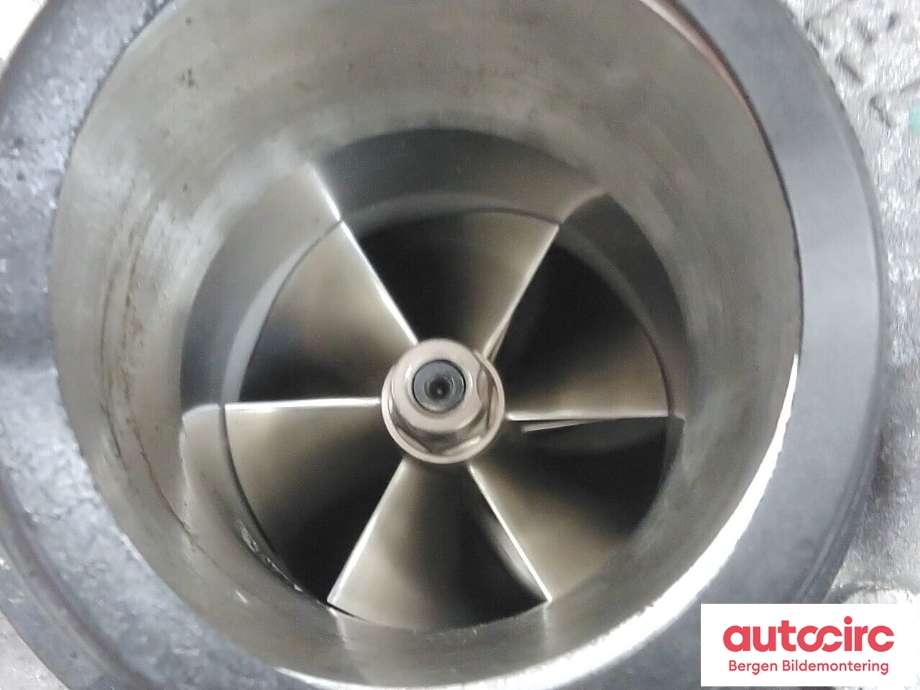 Turbo til Mercedes C-Klasse 2014-2018 (Fase 1) (W205) (W205) (MERCEDES|A 274 090 33 00|A 274 090 35 80|)