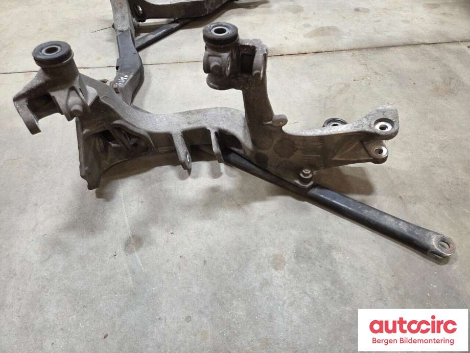 Diverse deler til Porsche 911 1998-2005 (996) (996) (PORSCHE|996 341 081 30|996 504 433 00|)