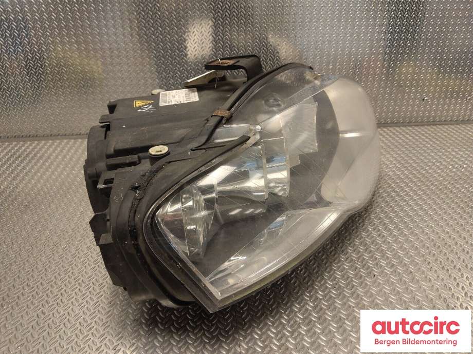 Frontlykt høyre halogen til Audi A4 2004-2008 (Type III) (B7) (B7) (AUDI|8E0 941 030 AS|)