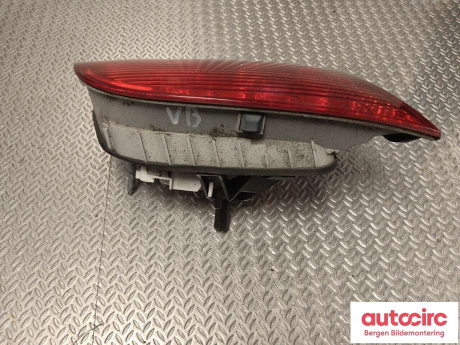 Baklykt venstre indre til Audi A4 2004-2008 (Type III) (B7) (B7) (AUDI|8E9 945 093 A|)