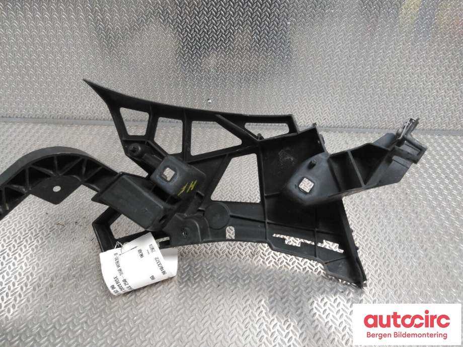 Diverse deler til Mercedes GLE 2015-2018 (Fase 2) (W166) (W166) (MERCEDES|A 292 620 02 00|)