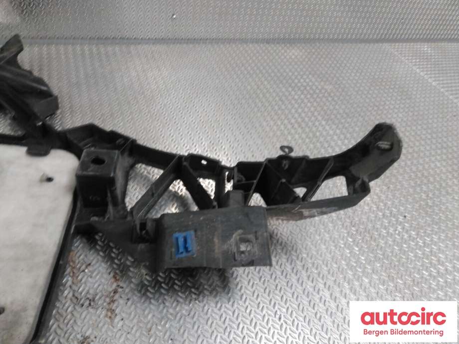 Diverse deler til Mercedes GLE 2015-2018 (Fase 2) (W166) (W166) (MERCEDES||A1668851721)