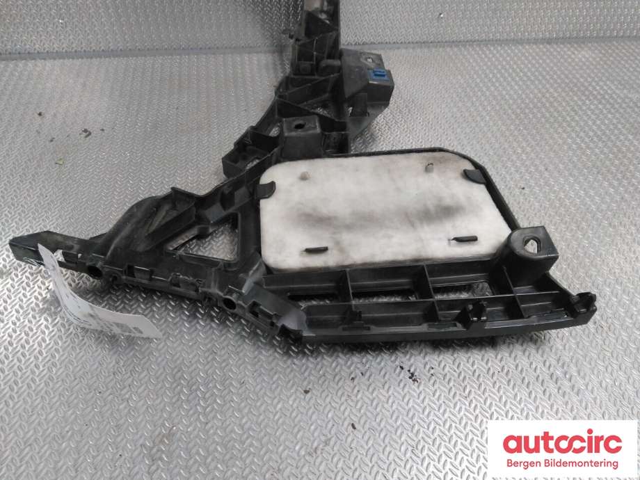 Diverse deler til Mercedes GLE 2015-2018 (Fase 2) (W166) (W166) (MERCEDES||A1668851721)