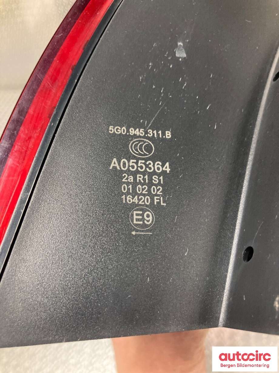 Baklykt venstre til VW e-Golf 2017-2020 (Fase 2) (VOLKSWAGEN|5G0 945 095 Q|)