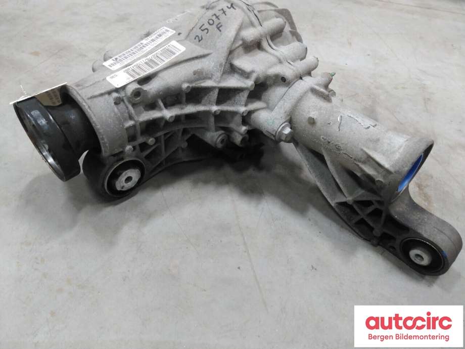 Kardang til Mercedes GLE 2015-2018 (Fase 2) (W166) (W166) (MERCEDES|A 166 330 31 00|)