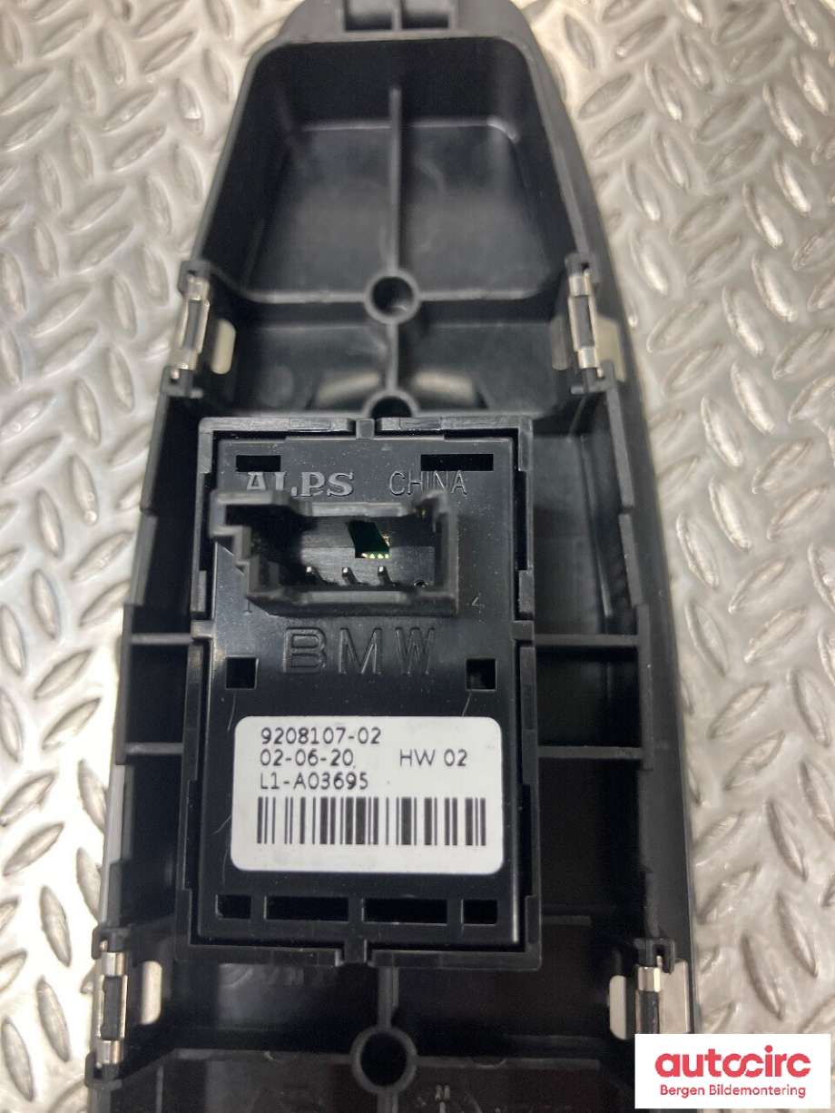 Diverse deler til BMW X1 2015-2022 (F48) (F48) (BMW|61 31 9 208 107|)