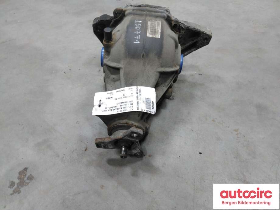 Kardang klokke bak til Mercedes C-Klasse 2011-2014 (Fase 2) (W204) (W204) (MERCEDES|A 204 350 10 14|A 204 350 10 14 80|)