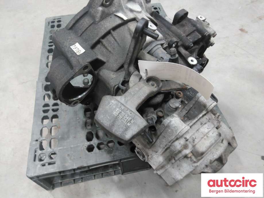 Girkasse manuell 6-trinn til VW Passat 2011-2015 (B7) (B7) (VOLKSWAGEN|02S 300 047 M|)