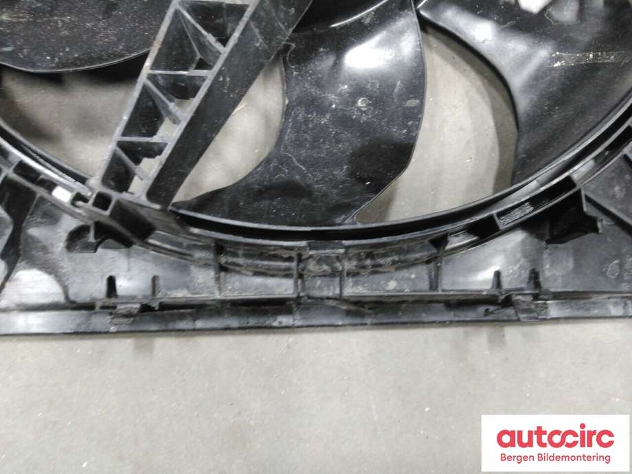 Kjølevifte til BMW X1 2015-2022 (F48) (F48) (BMW|17 42 7 646 410|)