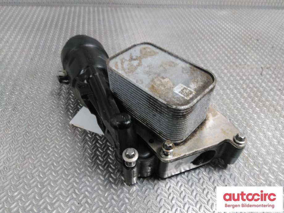 Diverse deler til BMW X1 2015-2022 (F48) (F48) (BMW|11 42 8 585 235|)